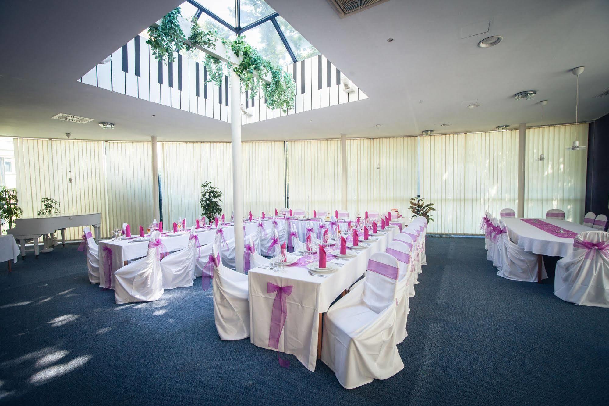 Hotel Fit Přerov Eksteriør billede